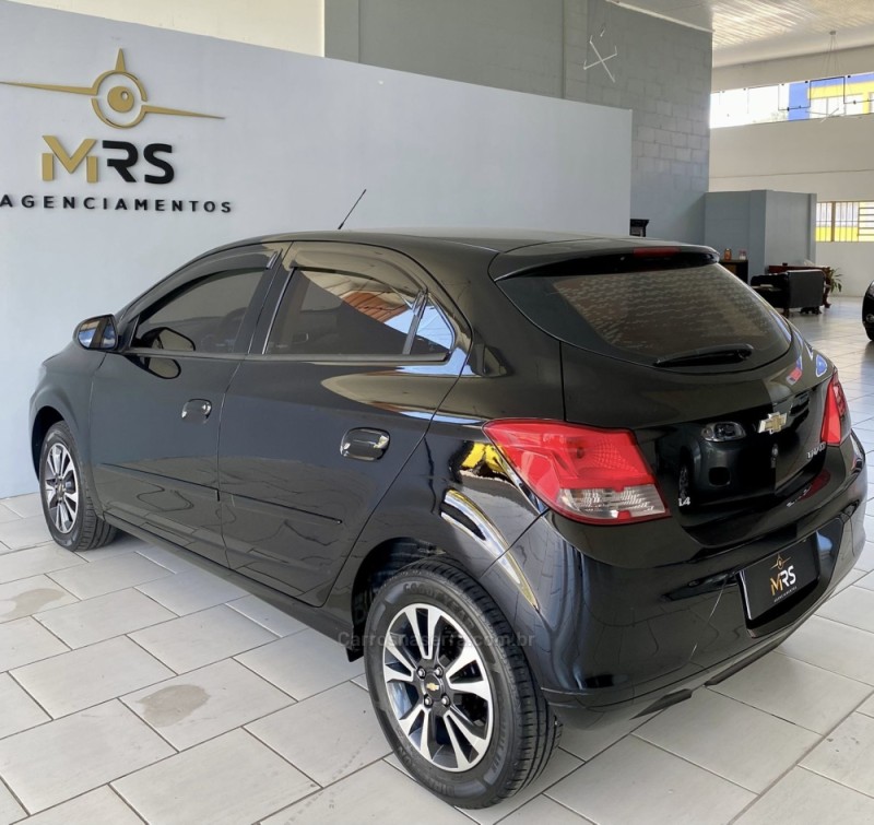 ONIX 1.4 MPFI LTZ 8V FLEX 4P MANUAL - 2016 - CAXIAS DO SUL