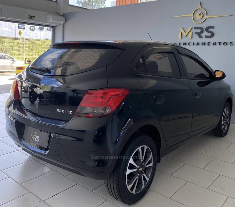 ONIX 1.4 MPFI LTZ 8V FLEX 4P MANUAL - 2016 - CAXIAS DO SUL