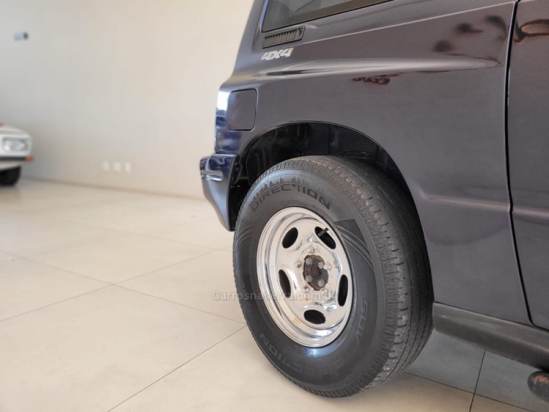 VITARA 1.6 JLX METAL TOP 4X4 8V GASOLINA 2P MANUAL - 1995 - CANELA