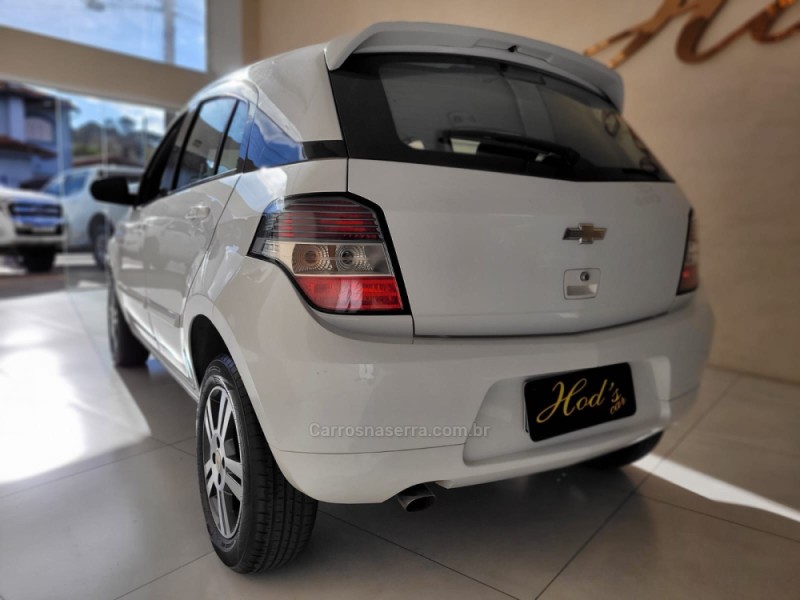 AGILE 1.4 MPFI LTZ 8V FLEX 4P MANUAL - 2013 - CANELA