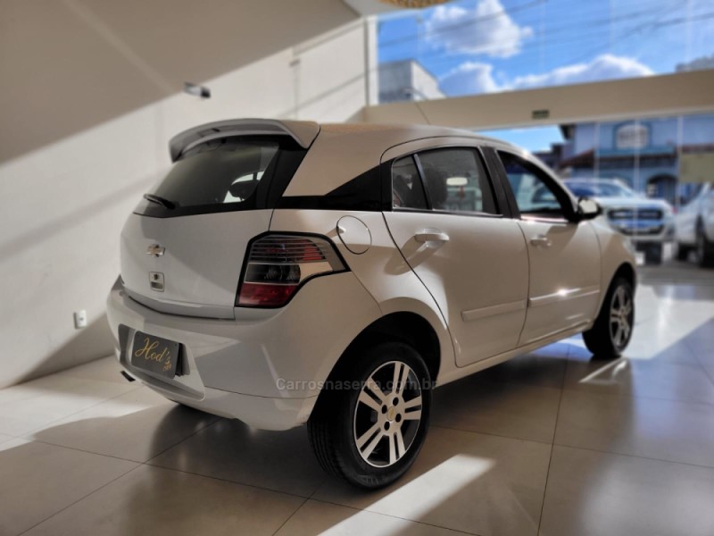AGILE 1.4 MPFI LTZ 8V FLEX 4P MANUAL - 2013 - CANELA
