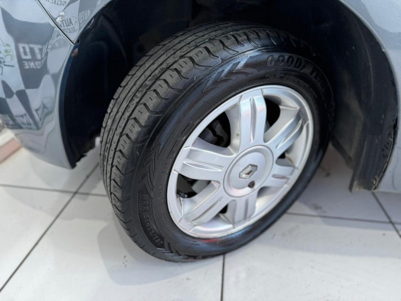 SANDERO 1.0 EXPRESSION 16V FLEX 4P MANUAL - 2014 - CAXIAS DO SUL