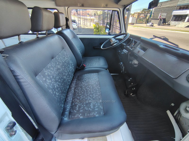KOMBI 1.4 MI STD LOTAÇÃO 8V FLEX 3P MANUAL - 2014 - CAXIAS DO SUL
