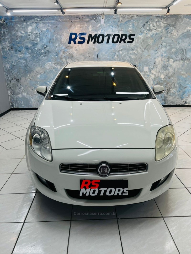 BRAVO 1.8 ESSENCE 16V FLEX 4P MANUAL - 2012 - CAXIAS DO SUL