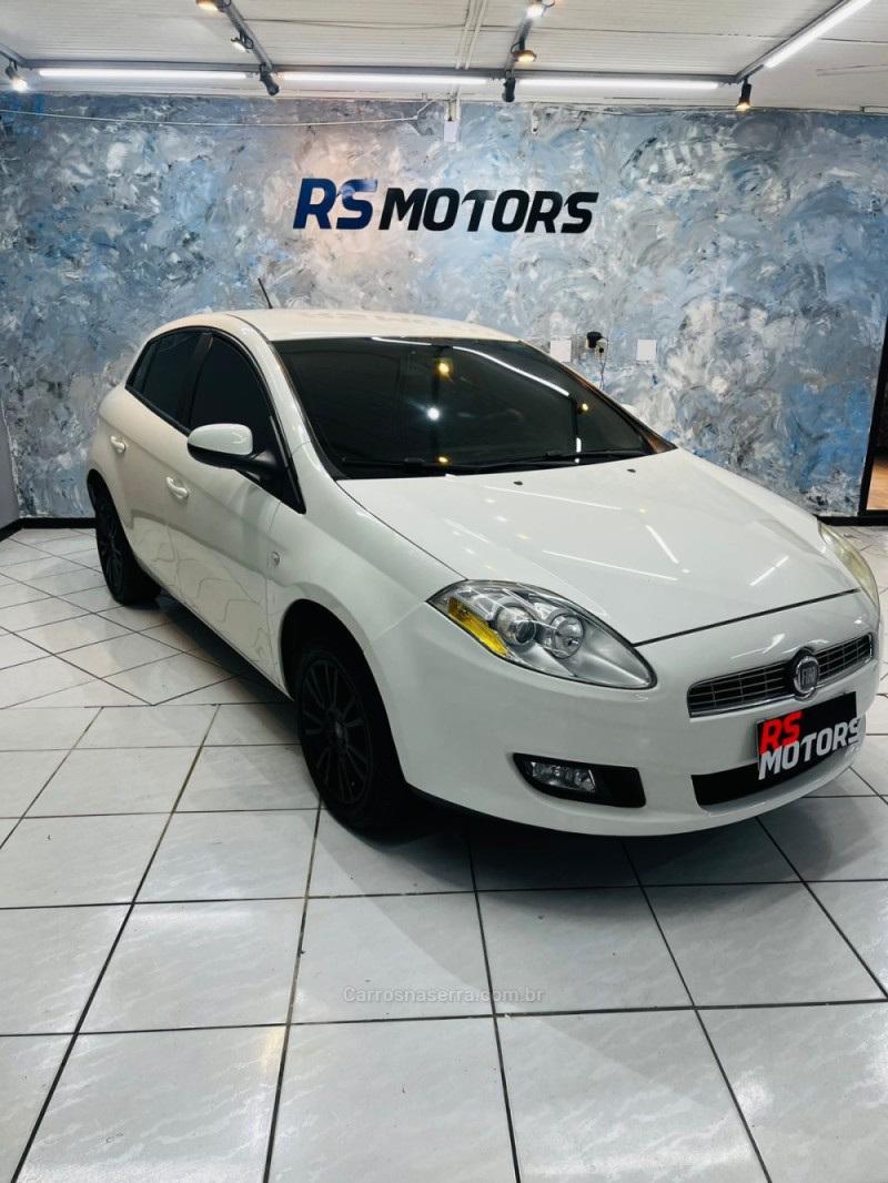 BRAVO 1.8 ESSENCE 16V FLEX 4P MANUAL - 2012 - CAXIAS DO SUL