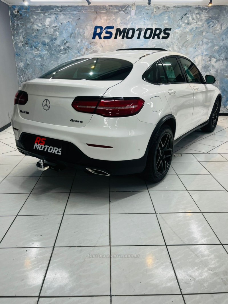 GLC 250 2.0 TURBO 16V COUPE 4X4 AUTOMÁTICO - 2017 - CAXIAS DO SUL