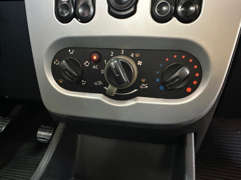 SANDERO 1.6 STEPWAY 16V DYNAMIQUE FLEX 4P MANUAL - 2011 - CAXIAS DO SUL