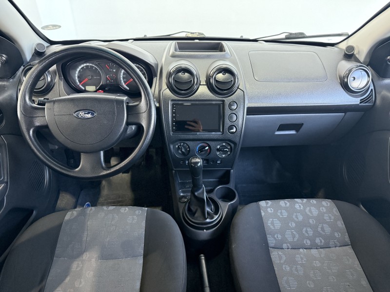 FIESTA 1.6 MPI HATCH 8V FLEX 4P MANUAL - 2011 - CAXIAS DO SUL