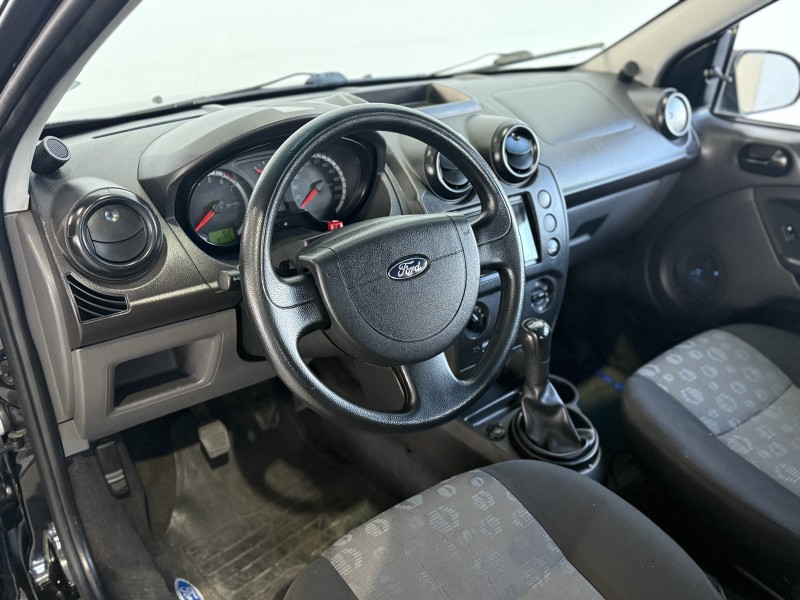 FIESTA 1.6 MPI HATCH 8V FLEX 4P MANUAL - 2011 - CAXIAS DO SUL