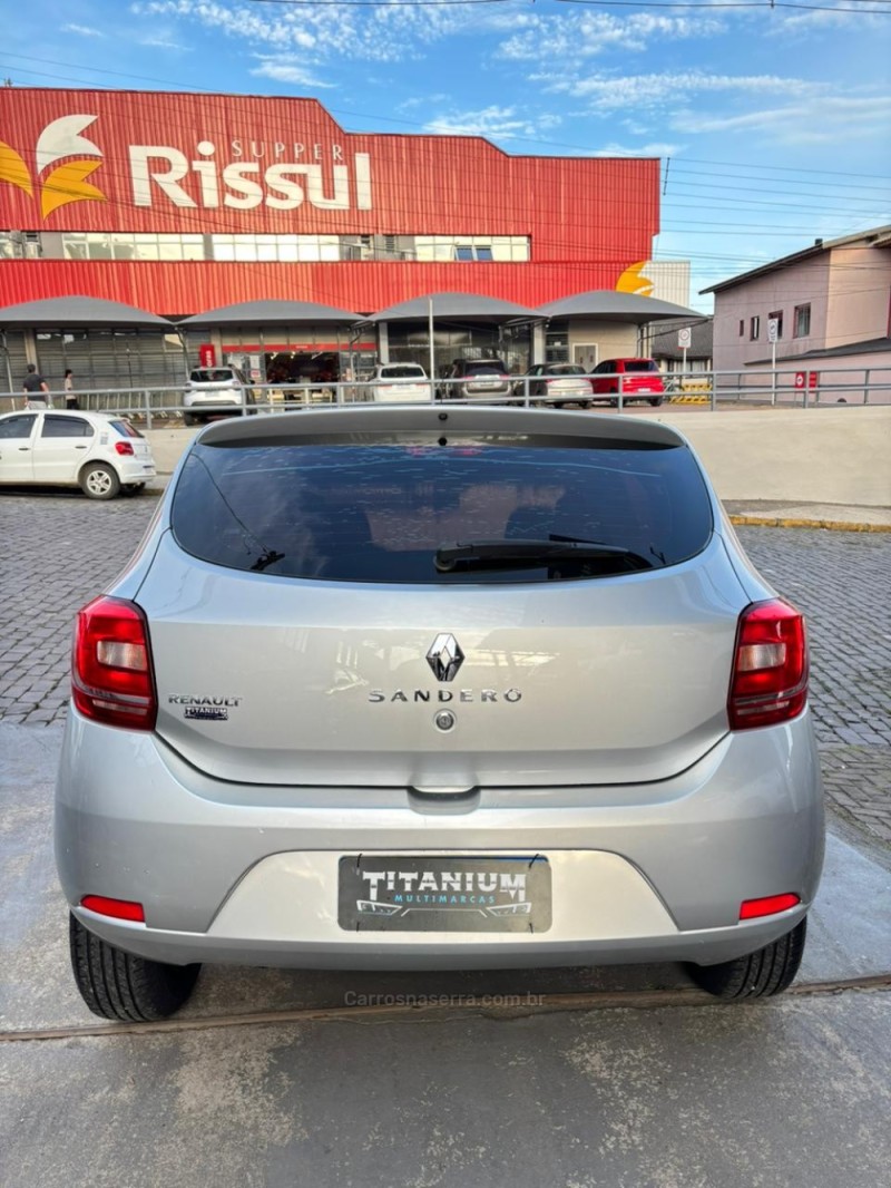 SANDERO 1.0 AUTHENTIQUE 8V FLEX 4P MANUAL - 2015 - SãO FRANCISCO DE PAULA