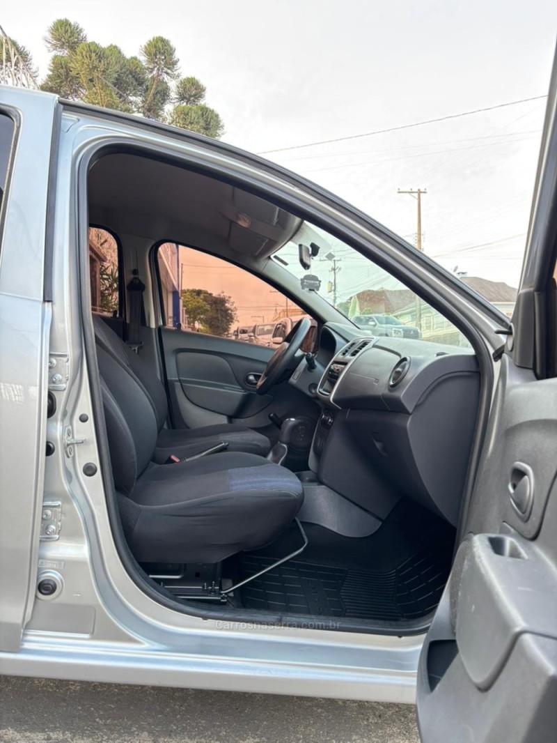 SANDERO 1.0 AUTHENTIQUE 8V FLEX 4P MANUAL - 2015 - SãO FRANCISCO DE PAULA