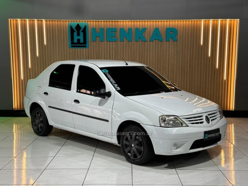 LOGAN 1.6 EXPRESSION 8V HI-FLEX 4P MANUAL - 2010 - CAMPO BOM