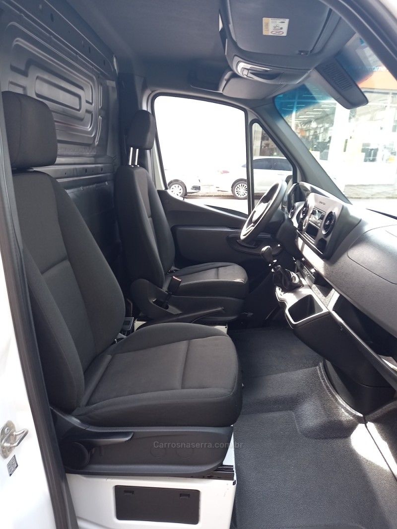 SPRINTER 2.2 FURGÃO 416 LONGO TETO ALTO DIESEL 3P MANUAL - 2022 - BENTO GONçALVES