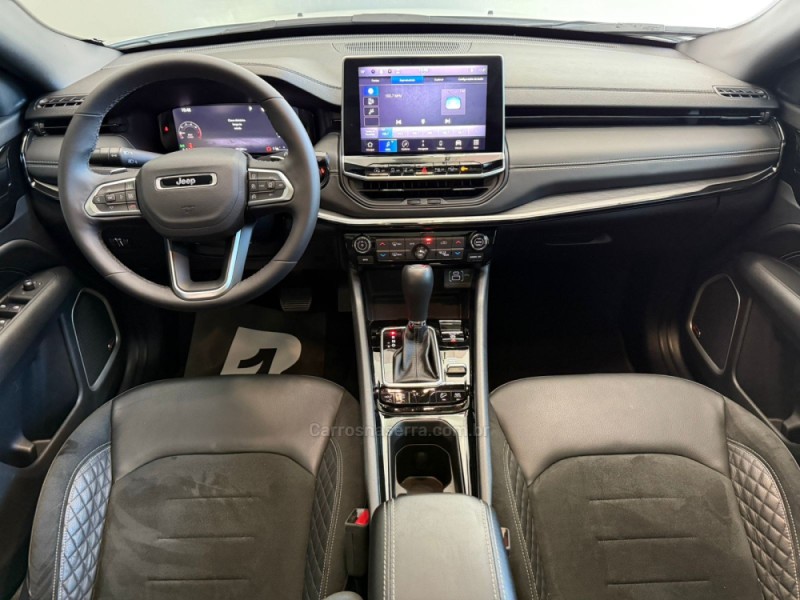 COMPASS 2.0 BLACKHAWK 4 TURBO GASOLINA 4P AUTOMÁTICO - 2025 - LAJEADO