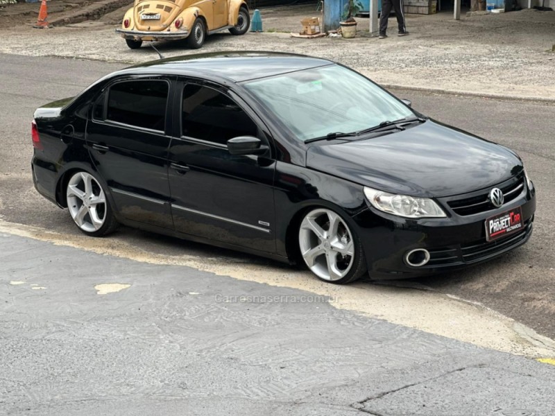 VOYAGE 1.0 MI 8V FLEX 4P MANUAL - 2011 - NOVO HAMBURGO