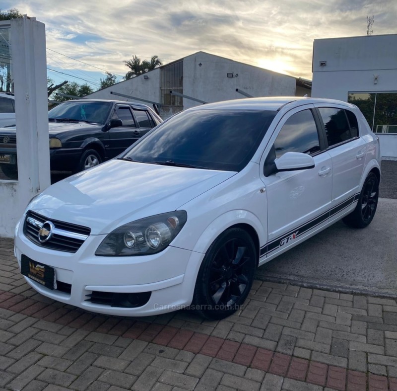 VECTRA 2.0 MPFI GT-X HATCH 8V FLEX 4P MANUAL - 2009 - VENâNCIO AIRES