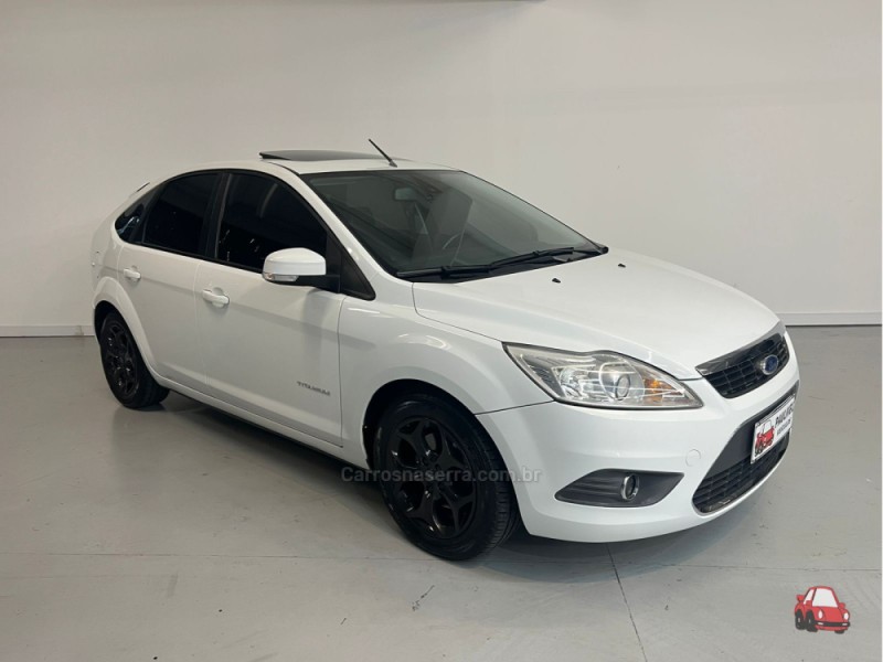 FOCUS 2.0 TITANIUM HATCH 16V FLEX 4P MANUAL - 2012 - CAXIAS DO SUL