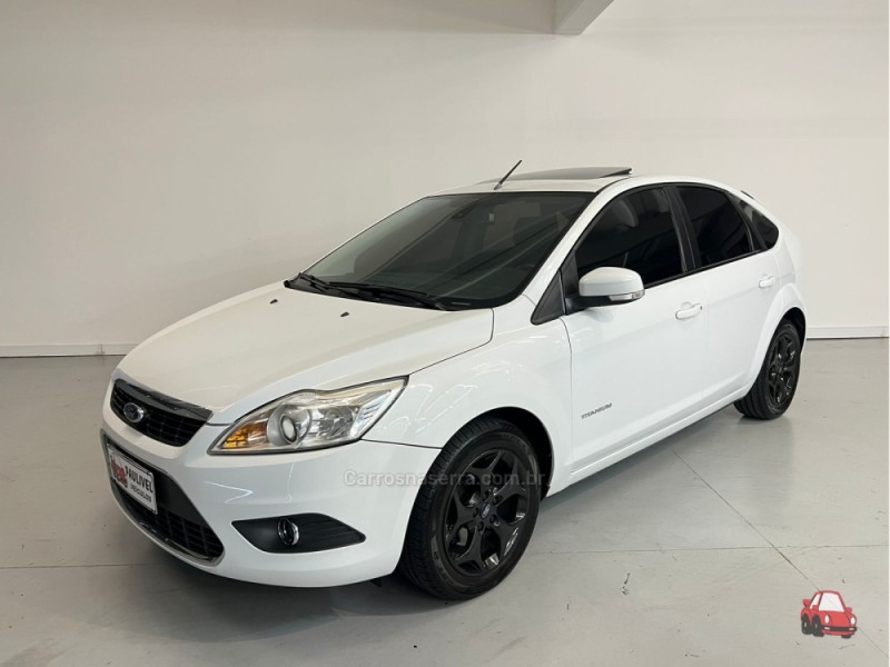 focus 2.0 titanium hatch 16v flex 4p manual 2012 caxias do sul
