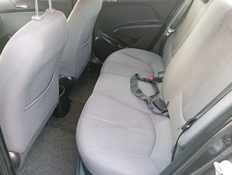 HB20S 1.6 COMFORT PLUS 16V FLEX 4P MANUAL - 2015 - PICADA CAFé