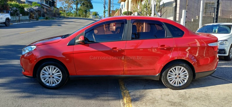 GRAND SIENA 1.4 MPI ATTRACTIVE 8V FLEX 4P MANUAL - 2016 - FARROUPILHA