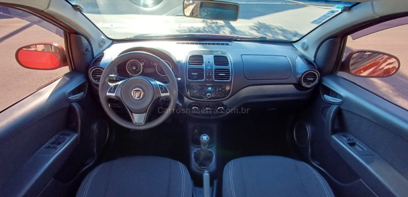 GRAND SIENA 1.4 MPI ATTRACTIVE 8V FLEX 4P MANUAL - 2016 - FARROUPILHA