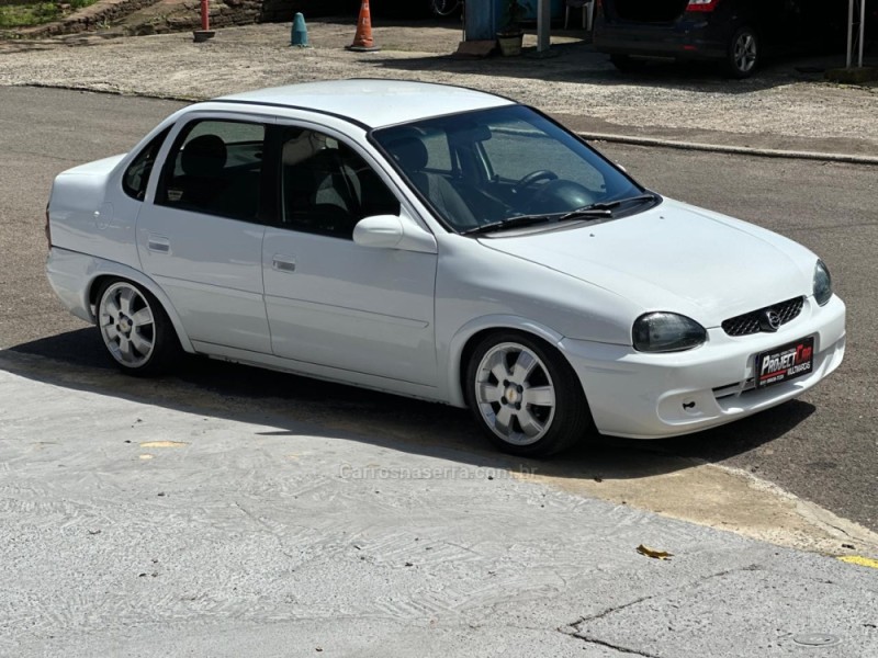 CLASSIC 1.0 MPFI 8V GASOLINA 4P MANUAL - 2009 - NOVO HAMBURGO