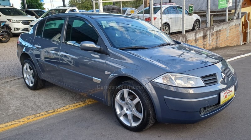 megane 1.6 dynamique 16v flex 4p manual 2011 farroupilha