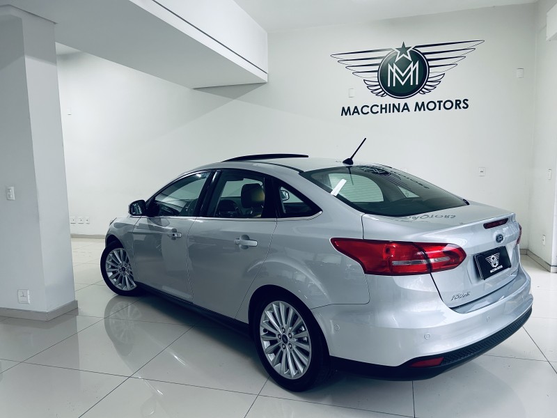 FOCUS 2.0 TITANIUM PLUS FASTBACK 16V FLEX 4P AUTOMÁTICO - 2018 - CAXIAS DO SUL