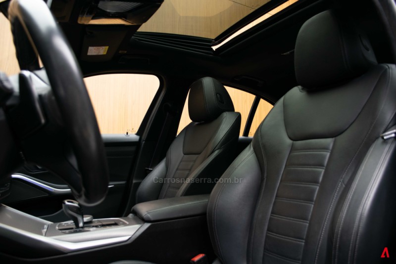 330I 2.0 M SPORT 16V GASOLINA 4P AUTOMÁTICO - 2019 - GARIBALDI