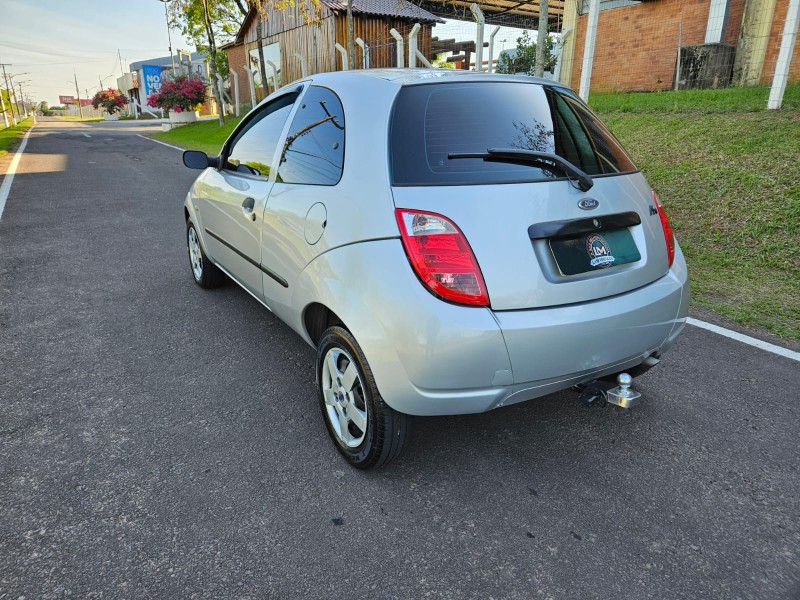 KA 1.0 MPI GL 8V GASOLINA 2P MANUAL - 2004 - VENâNCIO AIRES