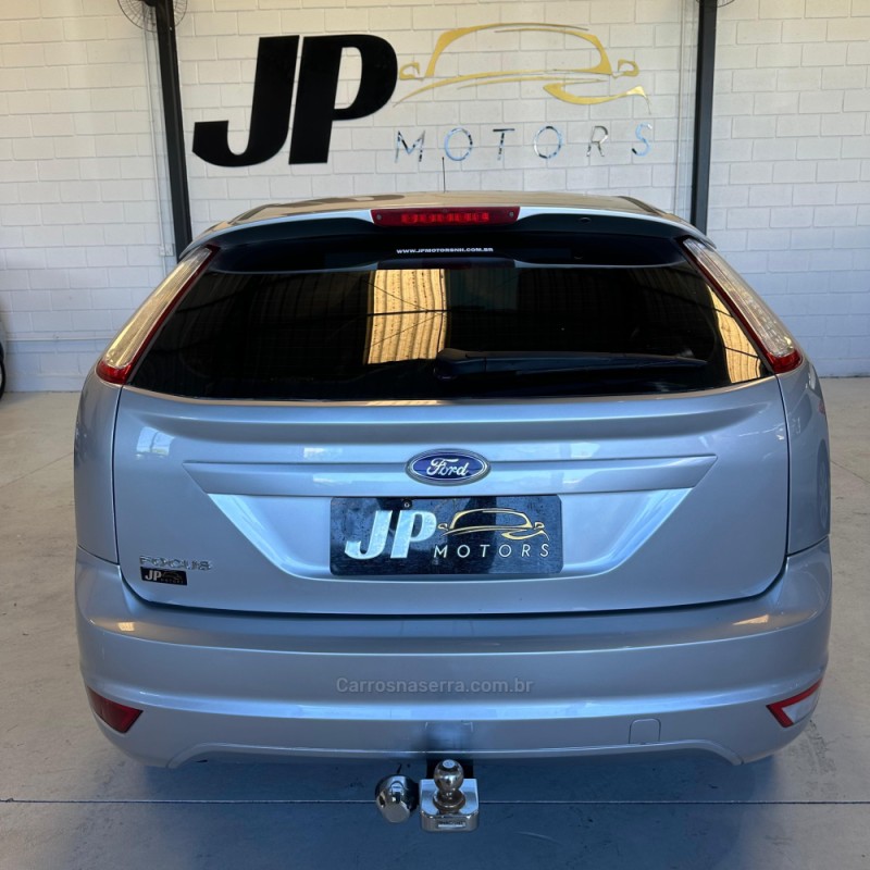 FOCUS 1.6 8V GASOLINA 4P MANUAL - 2012 - NOVO HAMBURGO