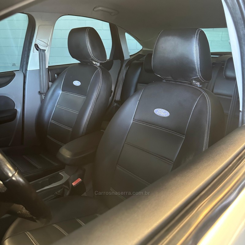 FOCUS 1.6 8V GASOLINA 4P MANUAL - 2012 - NOVO HAMBURGO