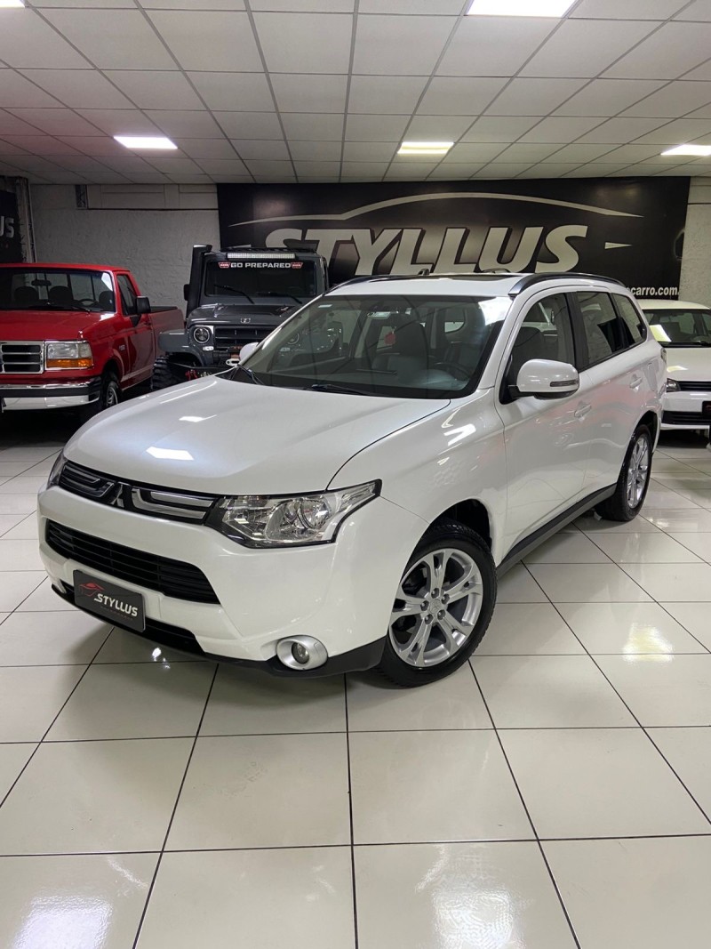 OUTLANDER 2.0 16V GASOLINA 4P AUTOMÁTICO - 2014 - ESTâNCIA VELHA