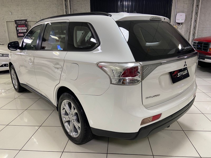 OUTLANDER 2.0 16V GASOLINA 4P AUTOMÁTICO - 2014 - ESTâNCIA VELHA