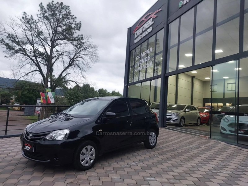 ETIOS 1.3 X 16V FLEX 4P MANUAL