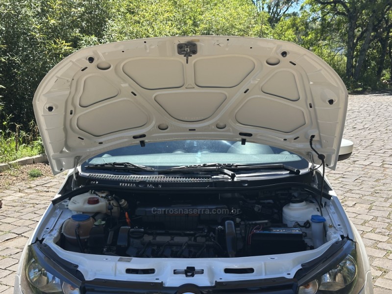 VOYAGE 1.0 MI CITY 8V FLEX 4P MANUAL - 2015 - NOVA PRATA