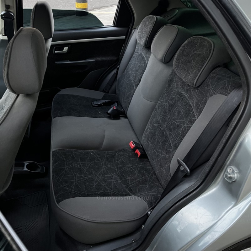 SIENA 1.4 MPI FIRE ELX 8V FLEX 4P MANUAL - 2009 - VACARIA