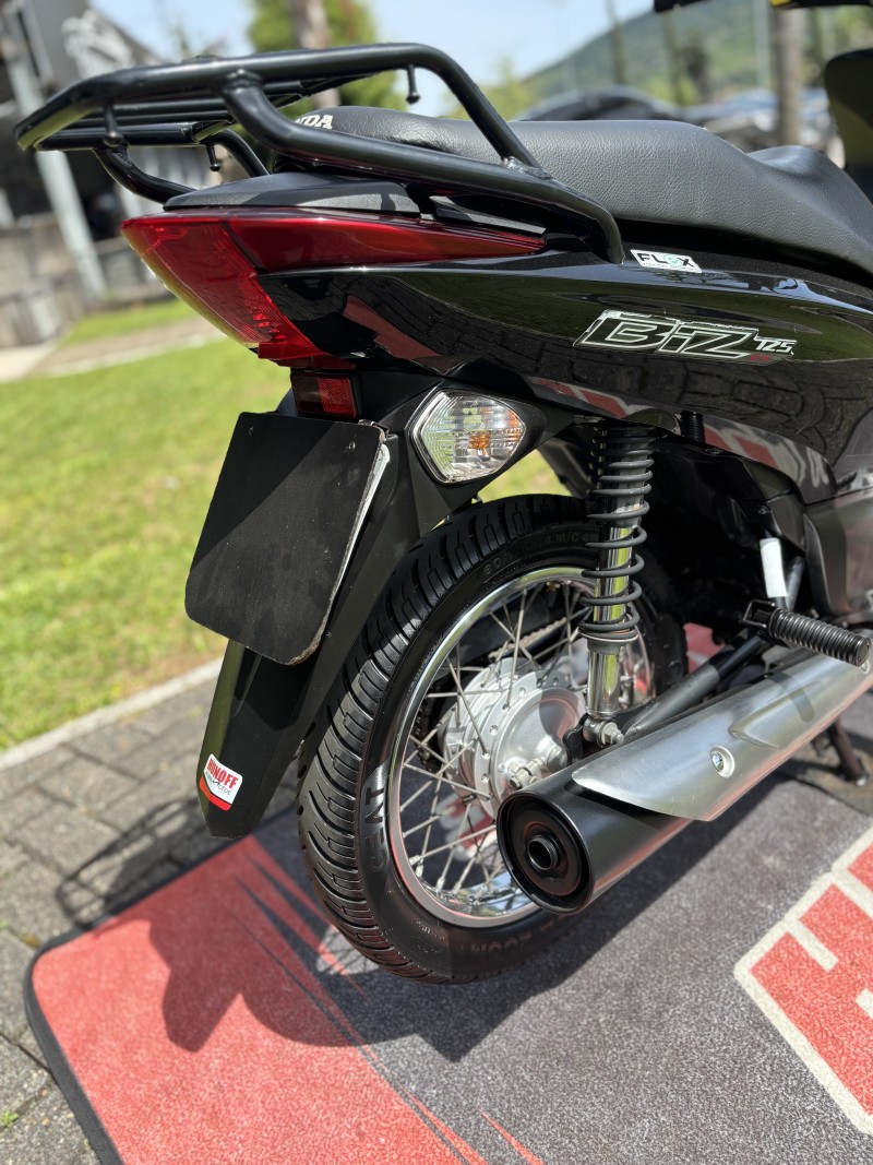 BIZ 125 ES - 2013 - FELIZ