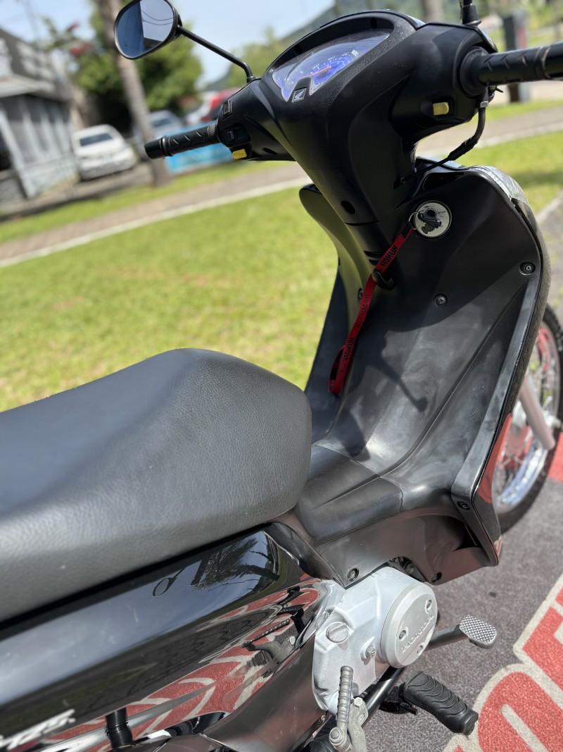 BIZ 125 ES - 2013 - FELIZ