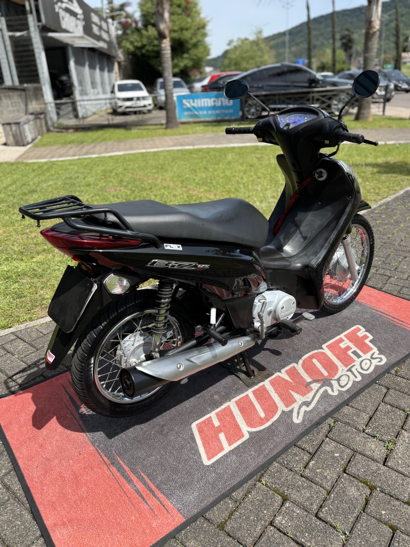 BIZ 125 ES - 2013 - FELIZ