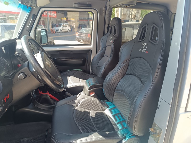 T4 3.0 TETO RÍGIDO 16V TURBO ELETRONIC DIESEL 2P MANUAL - 2010 - FLORES DA CUNHA