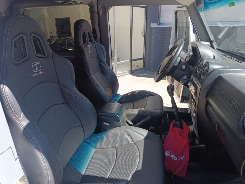 T4 3.0 TETO RÍGIDO 16V TURBO ELETRONIC DIESEL 2P MANUAL - 2010 - FLORES DA CUNHA