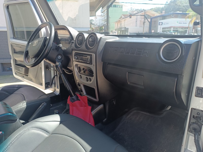 T4 3.0 TETO RÍGIDO 16V TURBO ELETRONIC DIESEL 2P MANUAL - 2010 - FLORES DA CUNHA