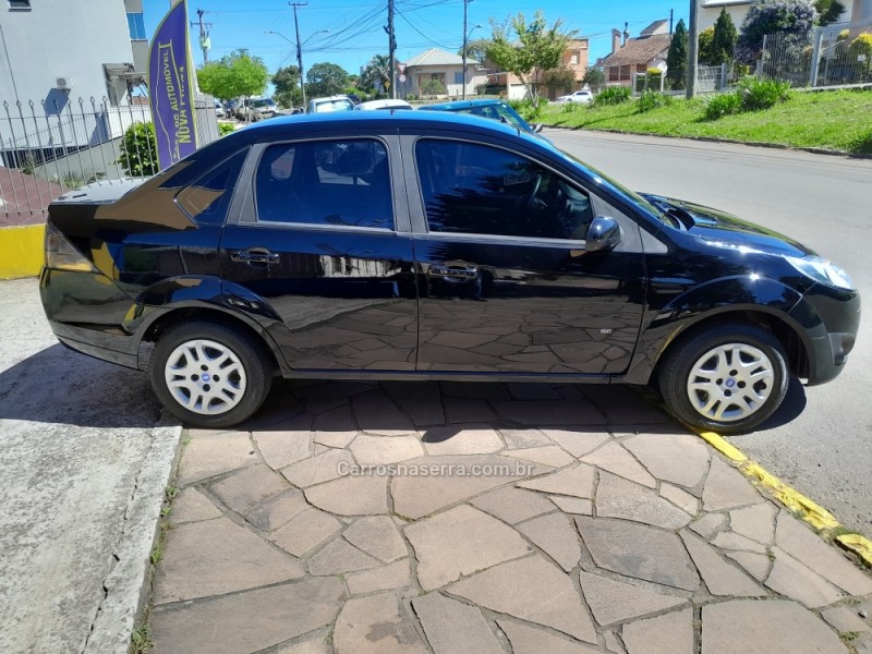 FIESTA 1.6 MPI SEDAN 8V FLEX 4P MANUAL - 2014 - NOVA PRATA