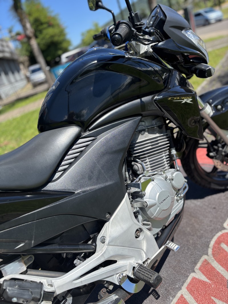 CB 300R  - 2014 - FELIZ