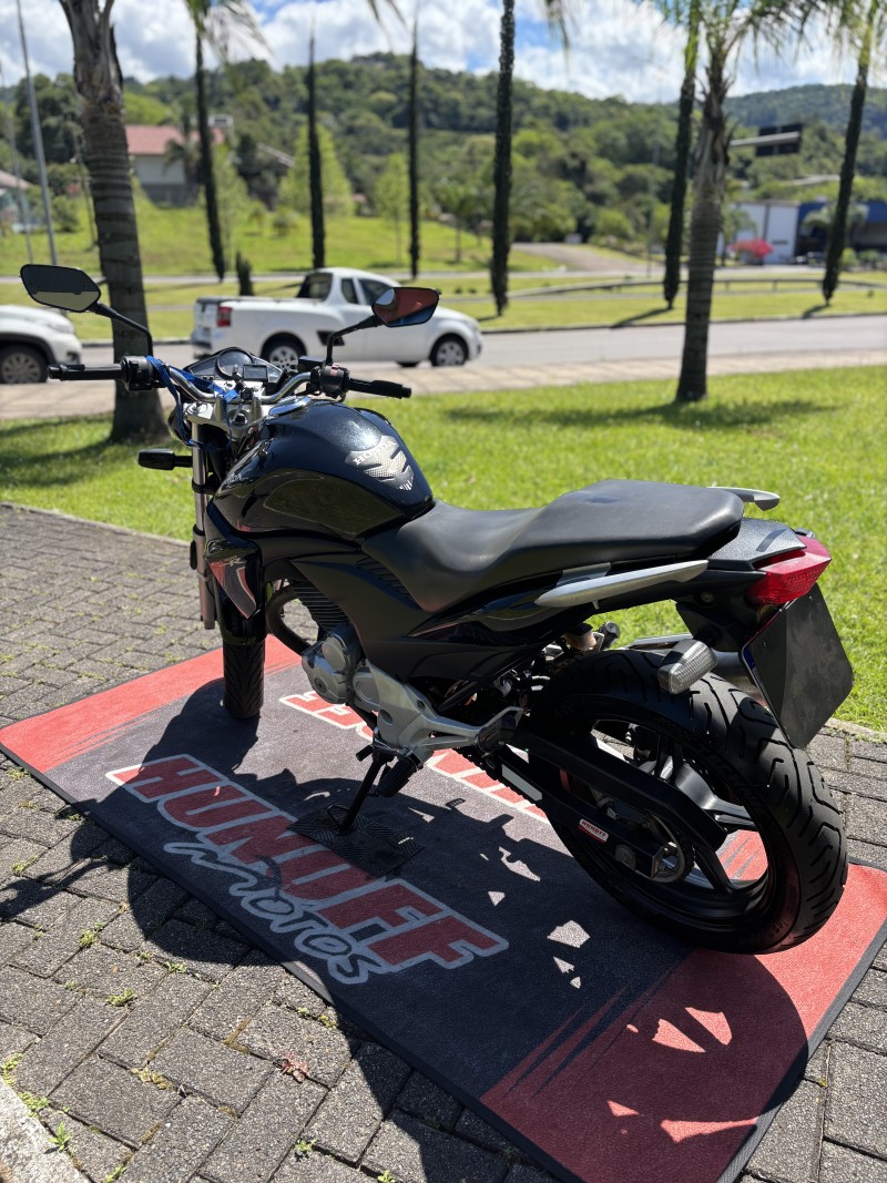 CB 300R  - 2014 - FELIZ