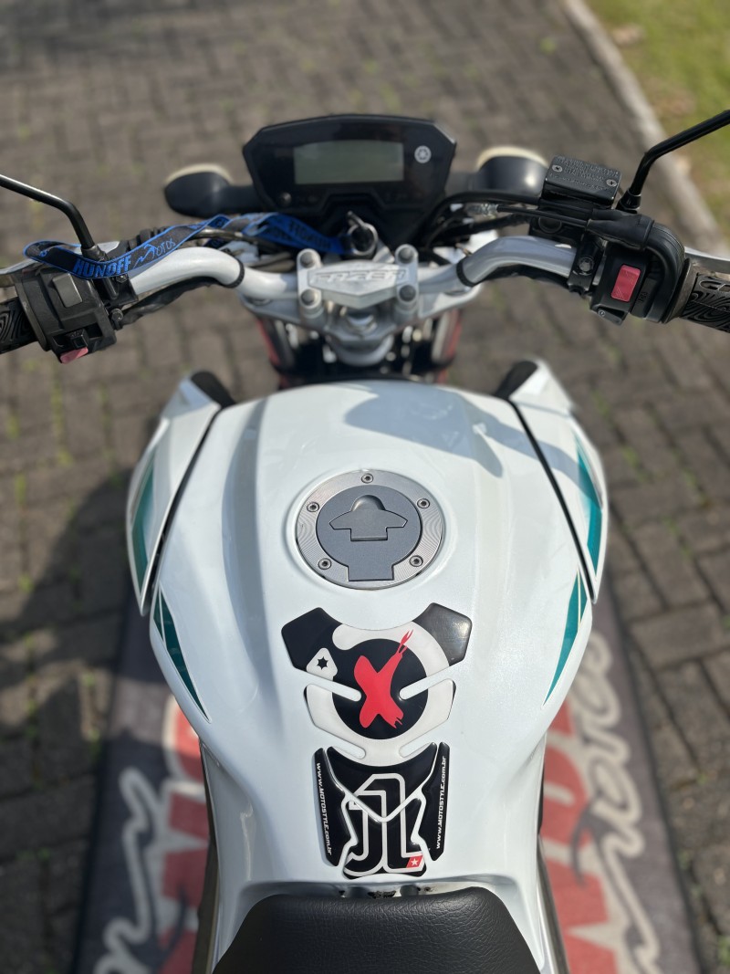 FAZER YS 250 BLUEFLEX - 2016 - FELIZ