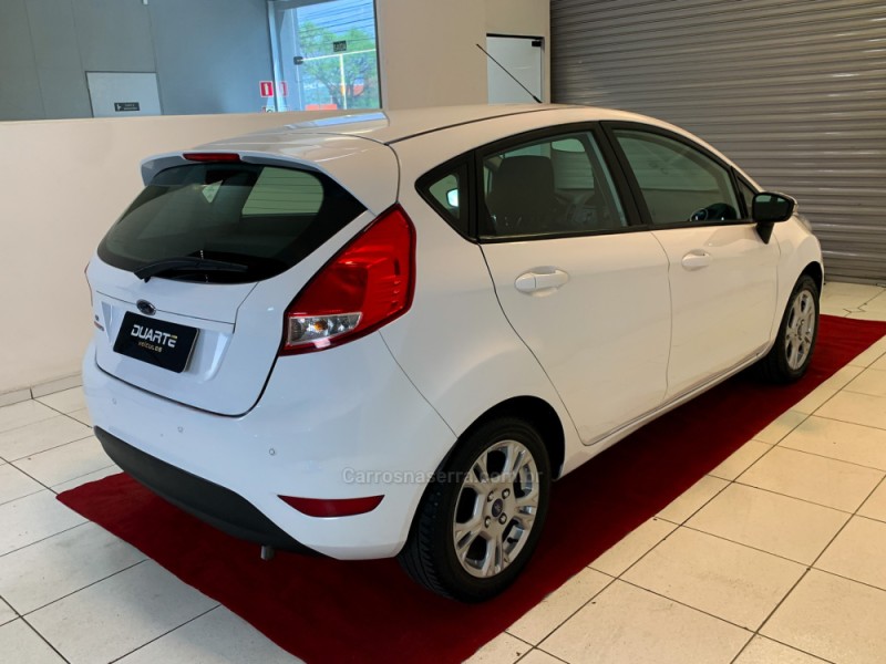 FIESTA 1.6 SE HATCH 16V FLEX 4P AUTOMÁTICO - 2014 - PORTO ALEGRE