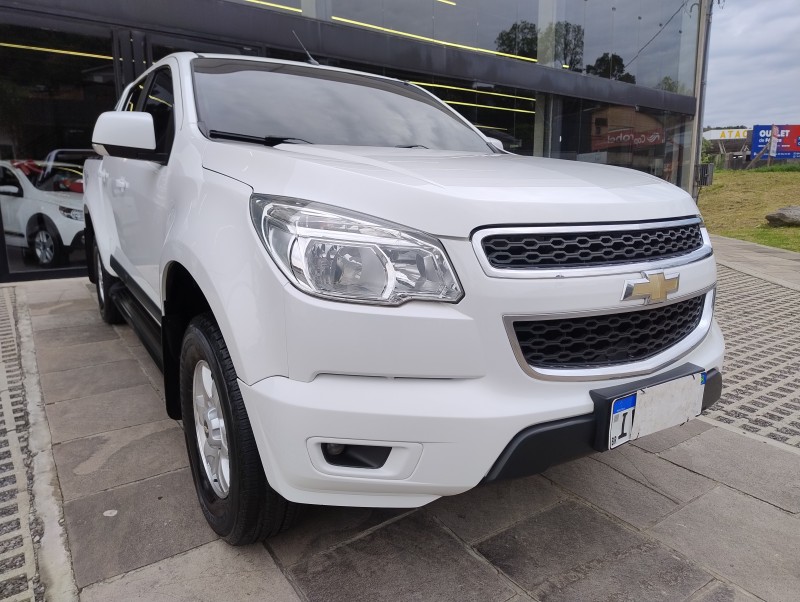 S10 2.4 LT 4X2 CD 8V FLEX 4P MANUAL - 2014 - CAXIAS DO SUL
