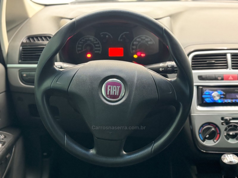 PUNTO 1.4 ATTRACTIVE ITALIA 8V FLEX 4P MANUAL - 2012 - CARLOS BARBOSA